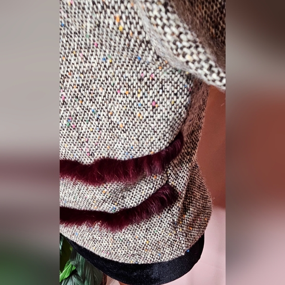 Burgundy Faux fur jacket size 2 whool and silk - Picture 10 of 11